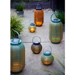 Lumineo Solar Lantaarn - LED - D20 X H36cm - Zwart/Goud 7 Lumineo Solar Lantaarn - LED - D20 X H36cm - Zwart/Goud -Buiten En Tuinen solar lantaarn led d20 x h36cm zwart goud solar 3 3